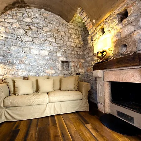 Sventoura Apartment